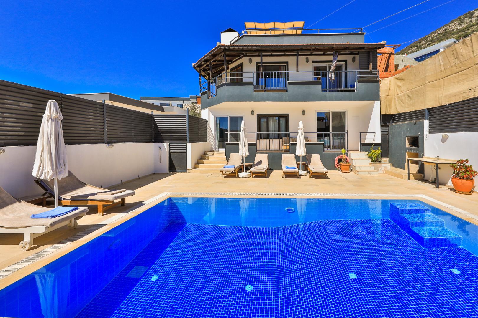 Villa Emir Akbel