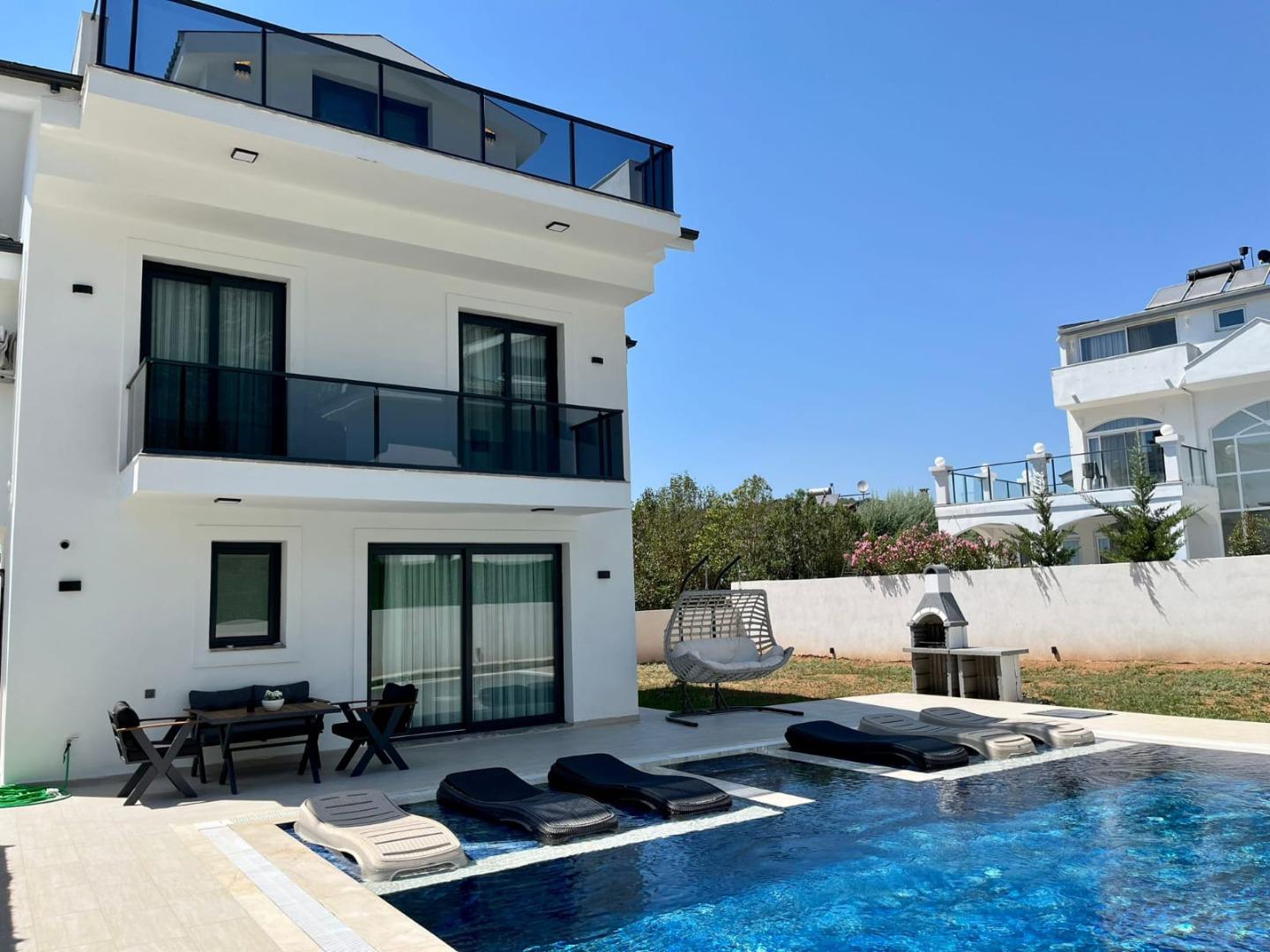 Villa Pachira 2