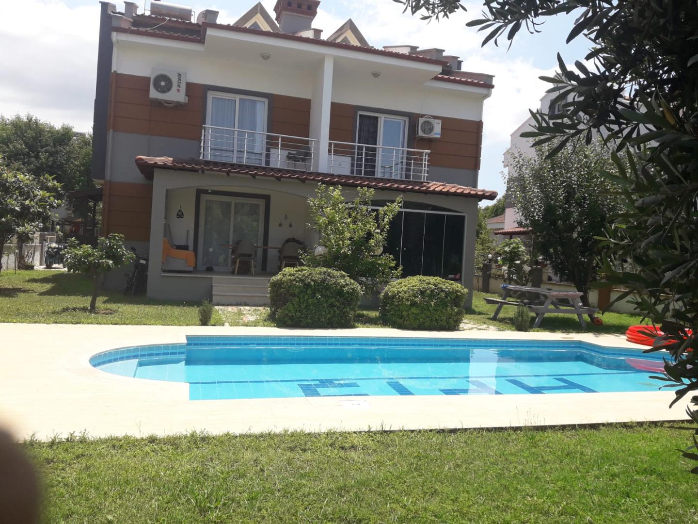 Villa Ela Çalış