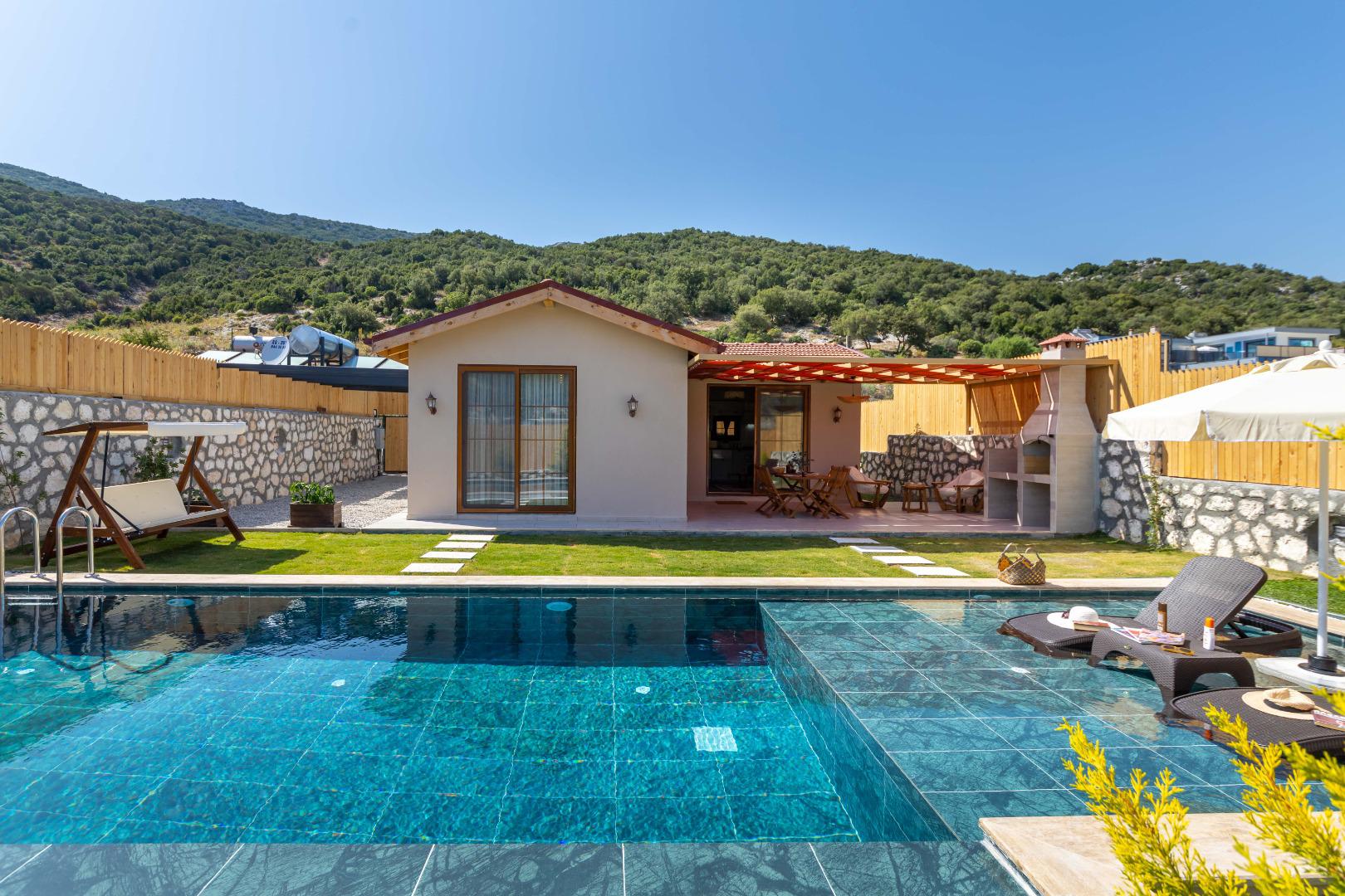 Villa Belveth Red