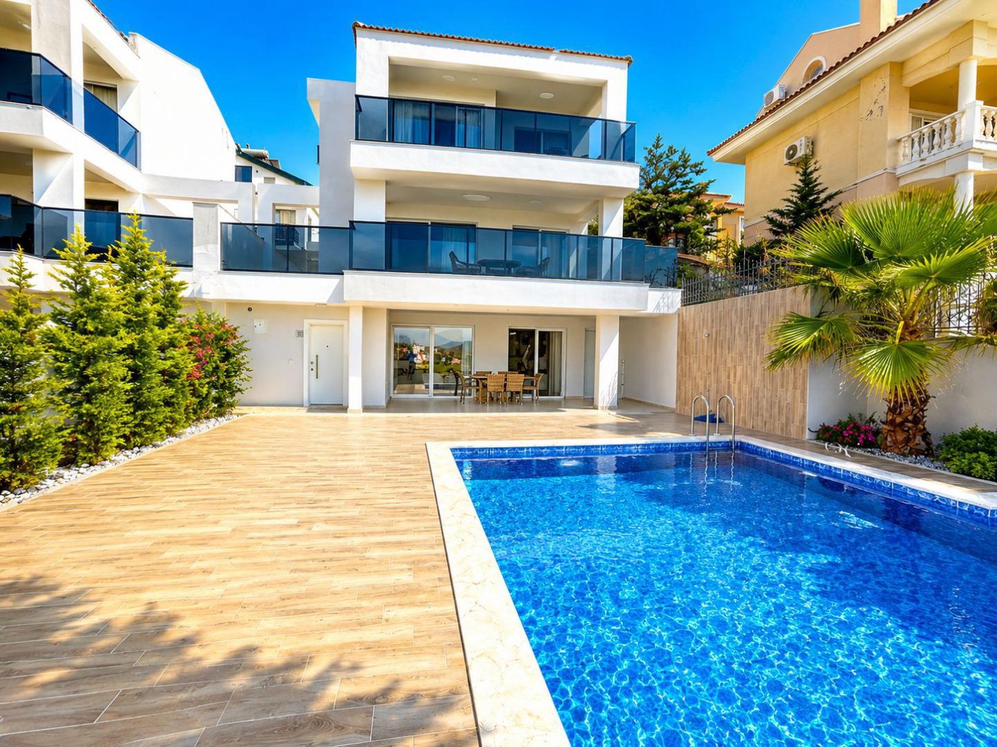 Villa Skylife